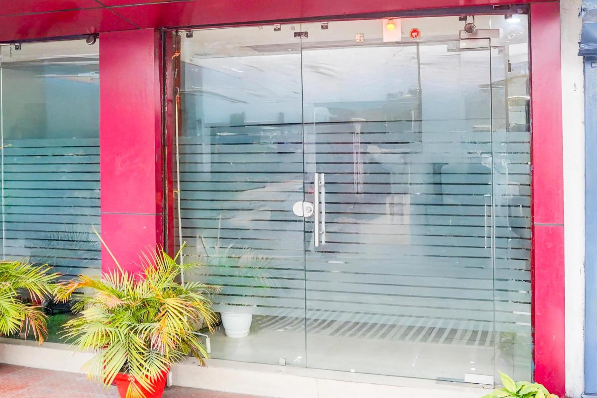Super Hotel O Krishna Nagar Chowk Near Ongc Дехрадун Экстерьер фото