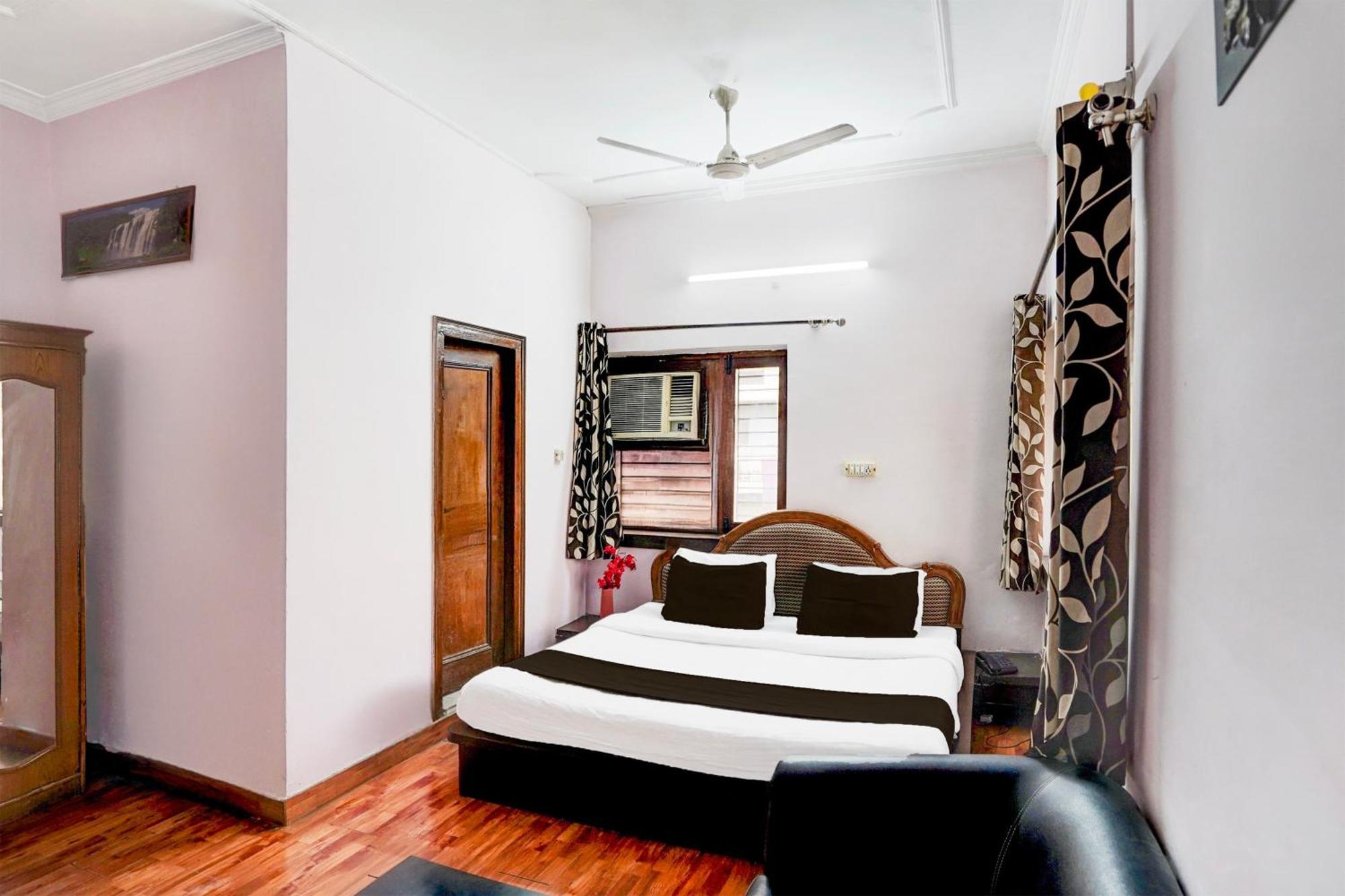 Super Hotel O Krishna Nagar Chowk Near Ongc Дехрадун Экстерьер фото